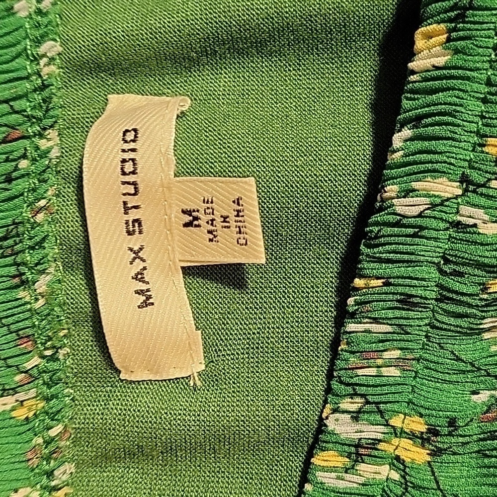 Max Studio Green Floral MINI Skirt - Picture 6 of 9